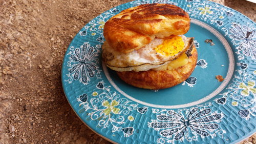 Hobo Eggs and Sausage Breakfast Sandwich Pie Iron Recipe